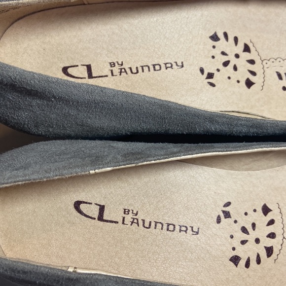 Chinese Laundry Chunky Heeled Pumps -Vegan Friendly - Picture 9 of 9